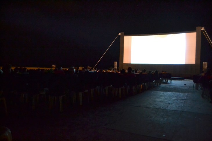 Cinema ao ar livre deixa noites agitadas em Gostoso (Foto: Pedro Corso de Albuquerque)