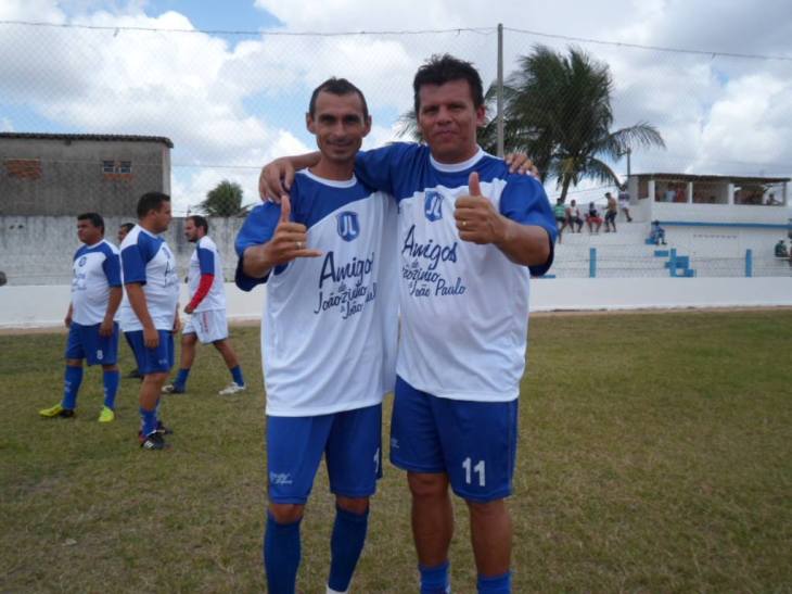 Erimárcio Vieira (a esq.) organizador do evento e filho de José Nicodemos que dá nome à Copa.