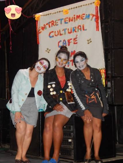 Imagem: Auxiliadora, Rozangela e Maria Airis, sócias do empreendimento após a apresentação.