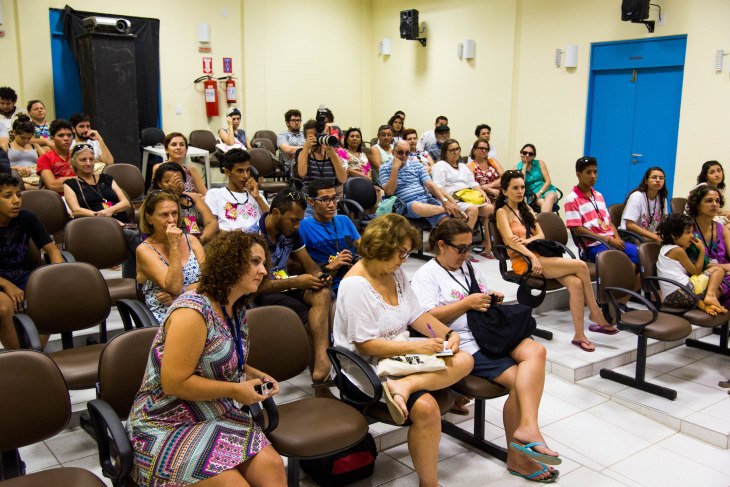 Público compareceu ao debate.