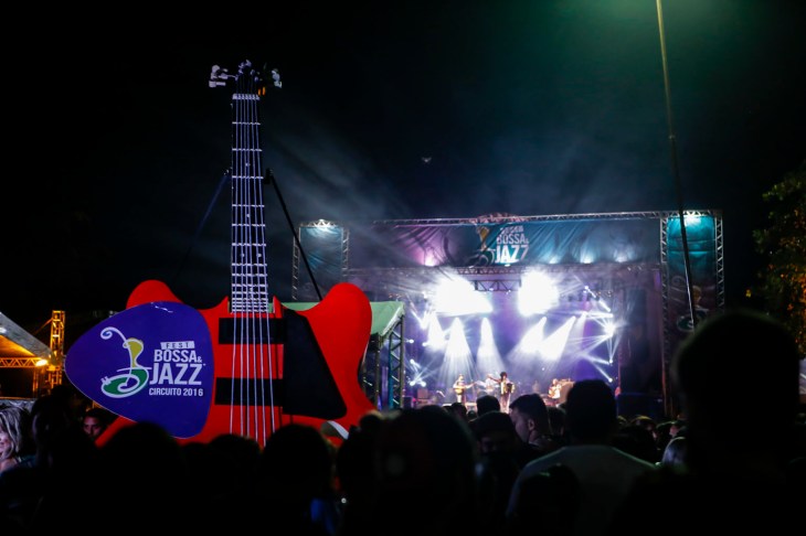 Público da primeira noite na Pipa - Foto Bruno Póvoa