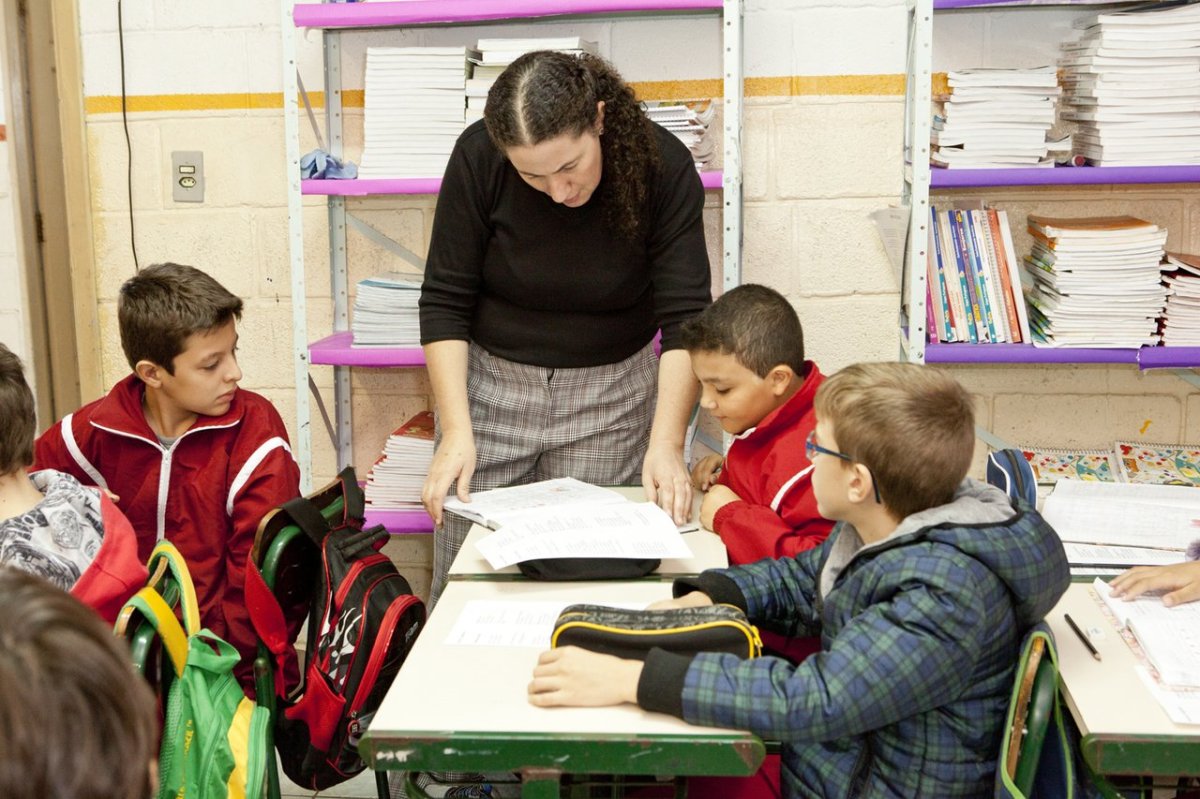 AVANÇANDO NA APRENDIZAGEM DE ALUNOS SILÁBICOS-ALFABÉTICOS E ALFABÉTICOS ...