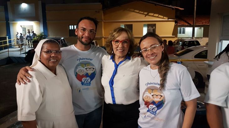 Irmã Rita (diretora), Rogério, Zenaide Maia e Rosineide no Juvino Barreto