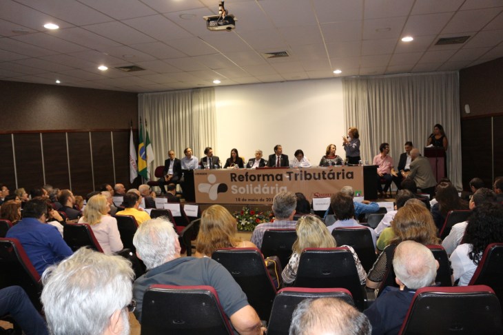 Zenaide Maia no Seminário Reforma Tributária Solidária (4)