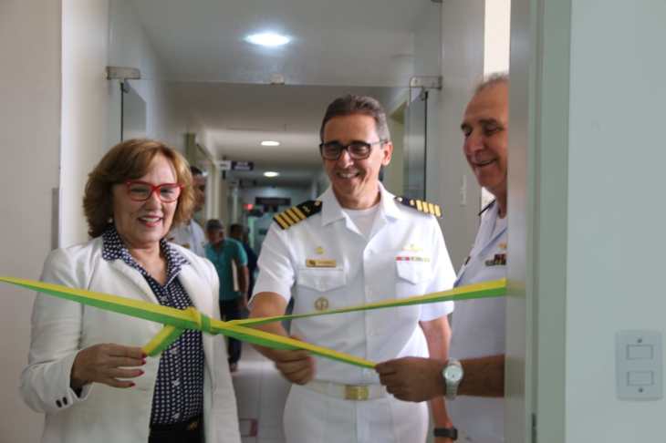 Zenaide Maia no Hospital da Marinha