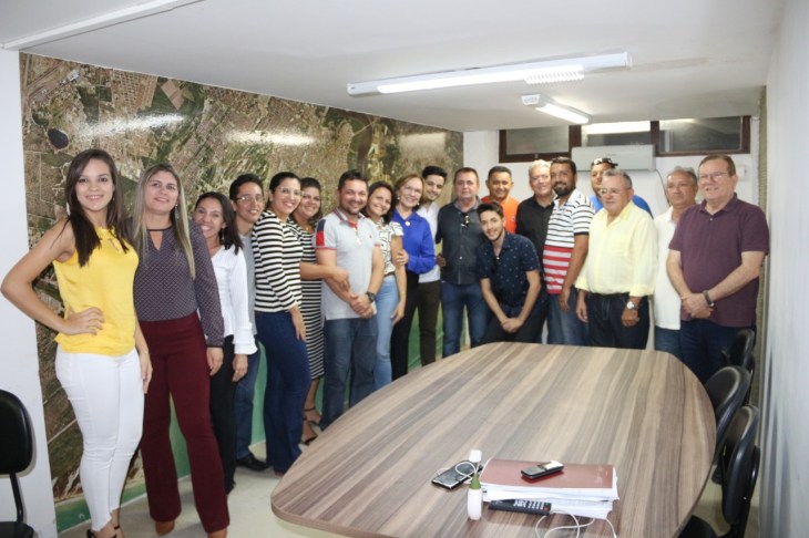 Zenaide Maia com Grupo de Sítio Novo