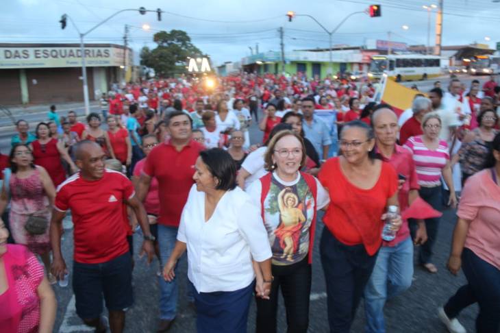 zenaide e a governadora fátima na procissão
